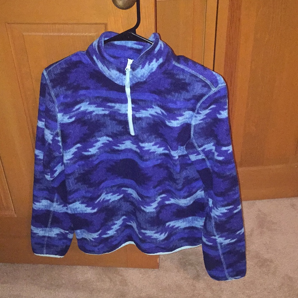 I am selling a Aeropostale sweater.
